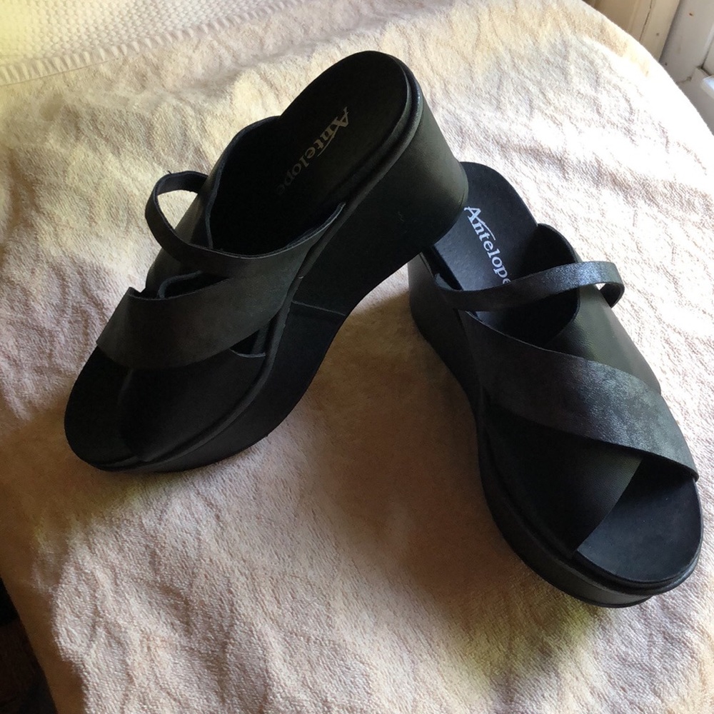 Antelope wedges  Size 37